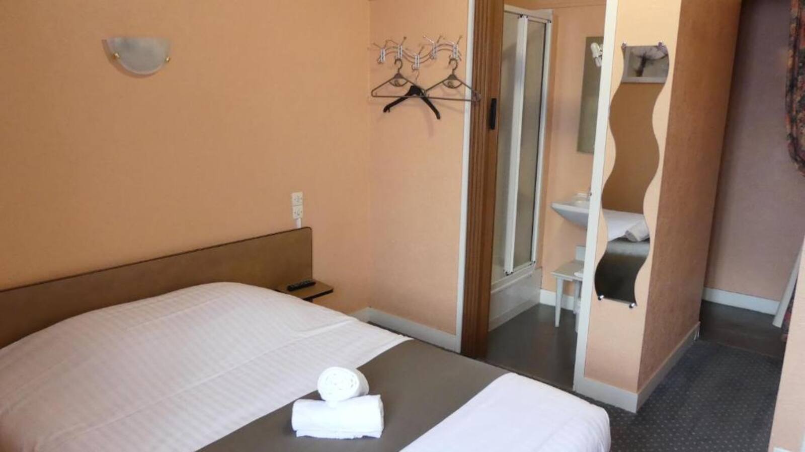 Hôtel Duguesclin - 2